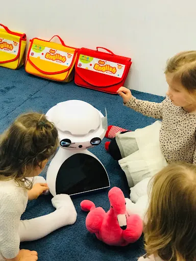 Leonardo School Rzeszów - szkoła językowa dla dzieci i młodzieży